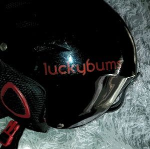 Luckybums helmet